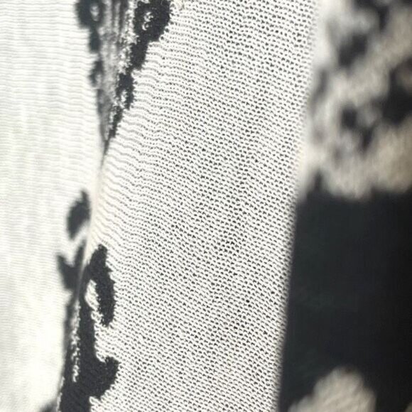BCBGMAXAZRIA Silk Cardigan Sweater Black White Lace Jacquard Woven Size M/L EUC - Picture 6 of 13